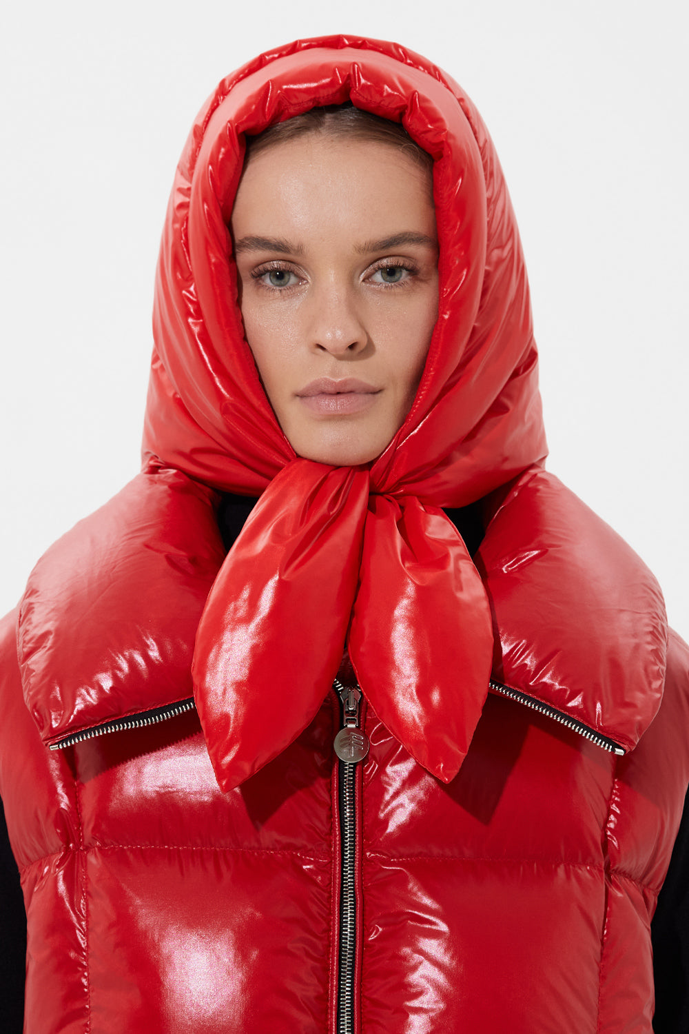 Hustka Hood Silky Red