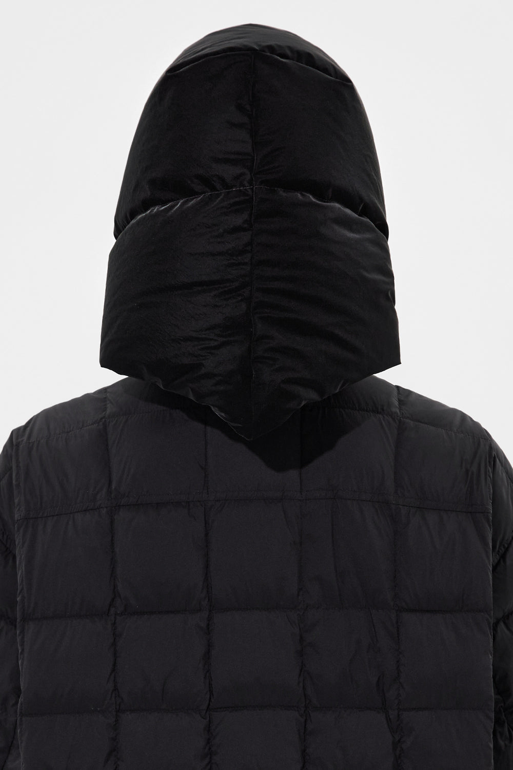 Hustka Hood Powder Black