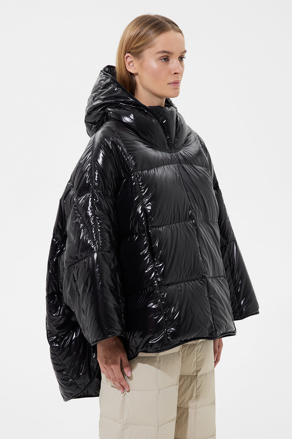 Poncho Silky Black