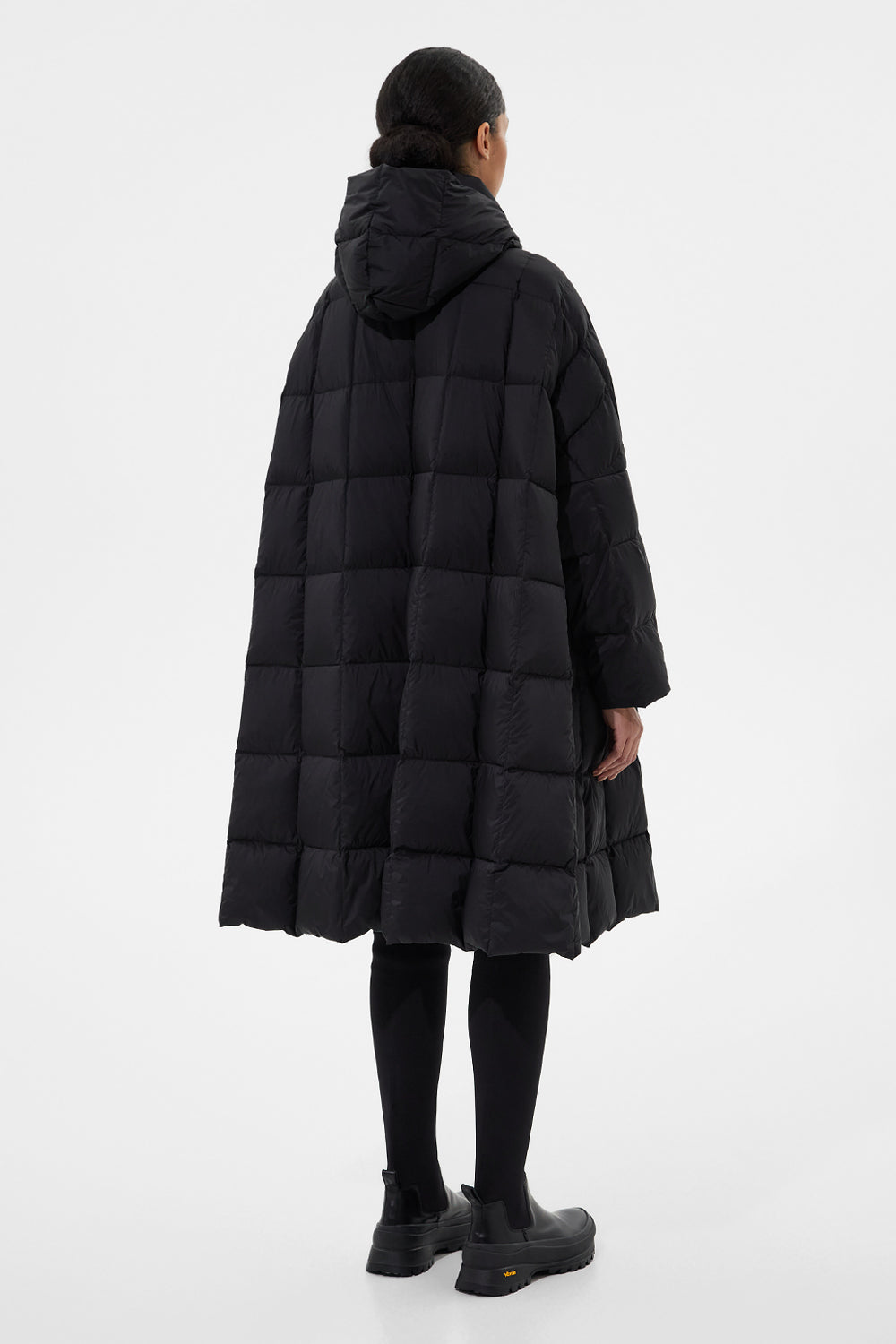 Pyramide Soft Black