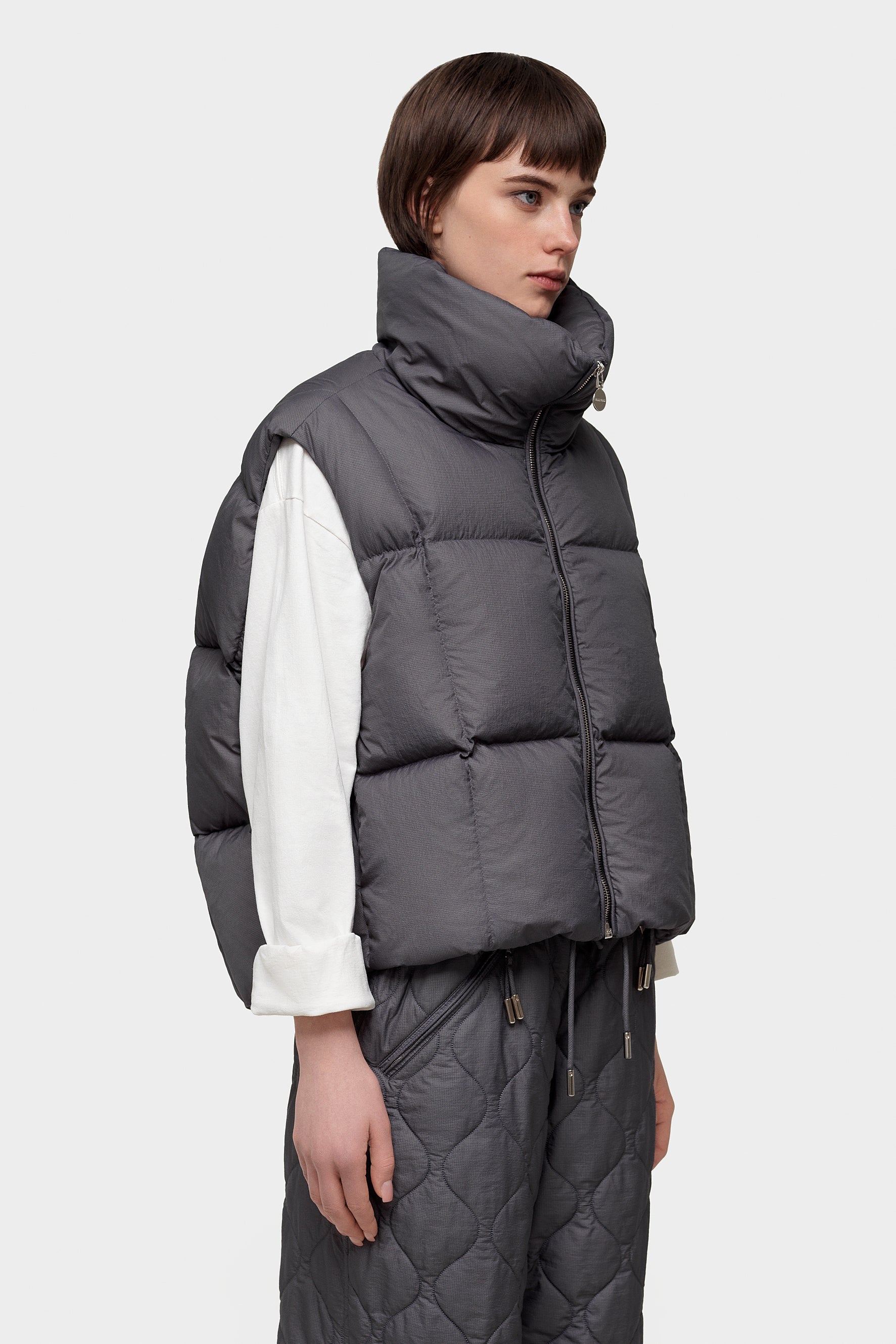 Zip Vest Ketchup Grey