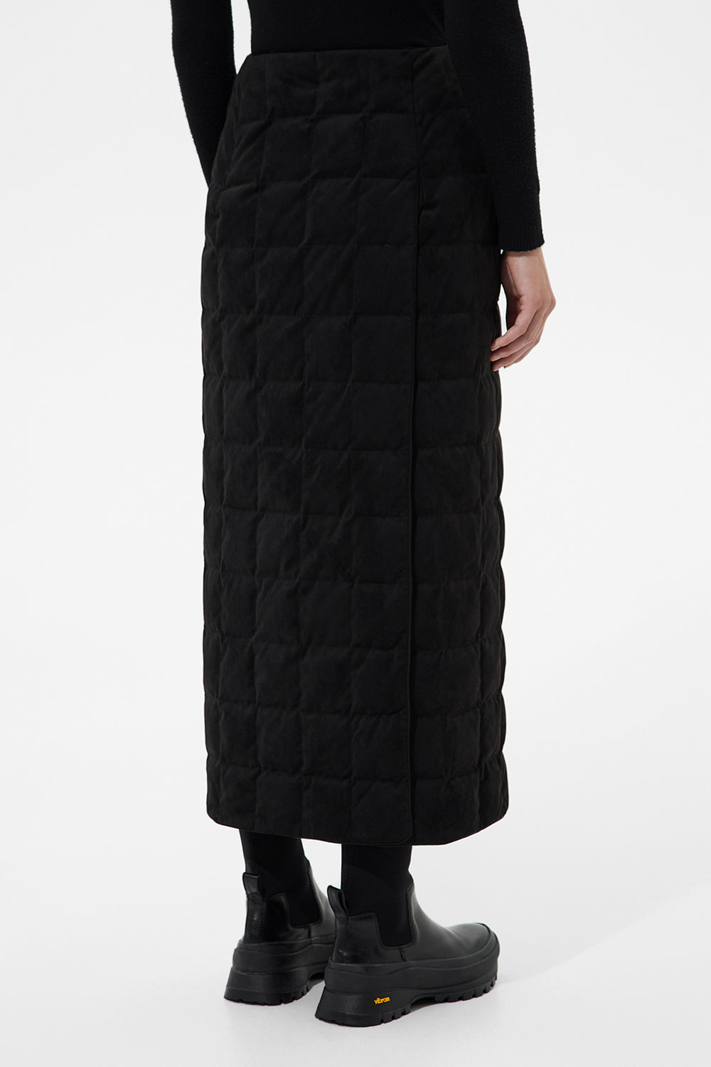 Folk Plahta Suede Black