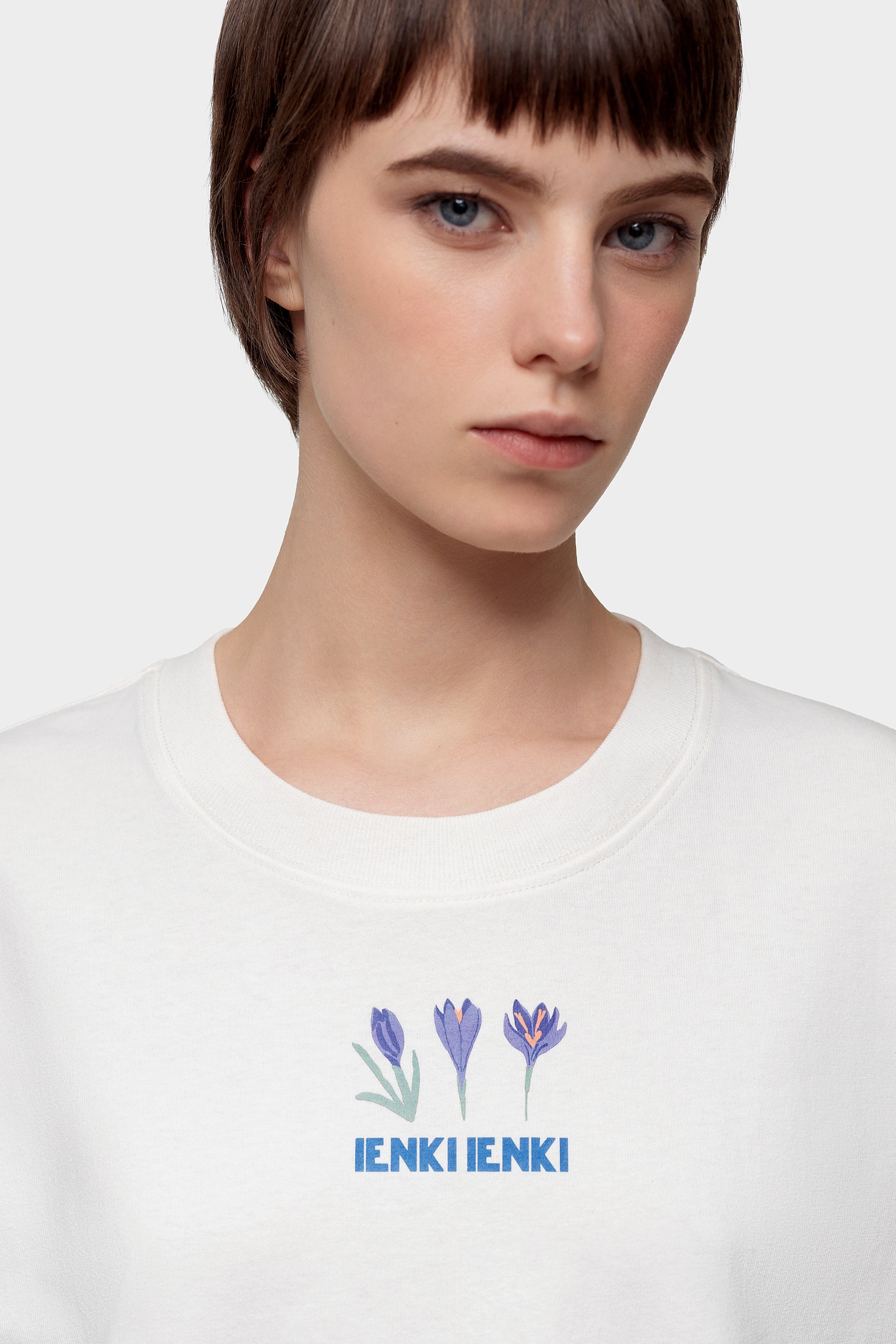 T-shirt White + Flowers