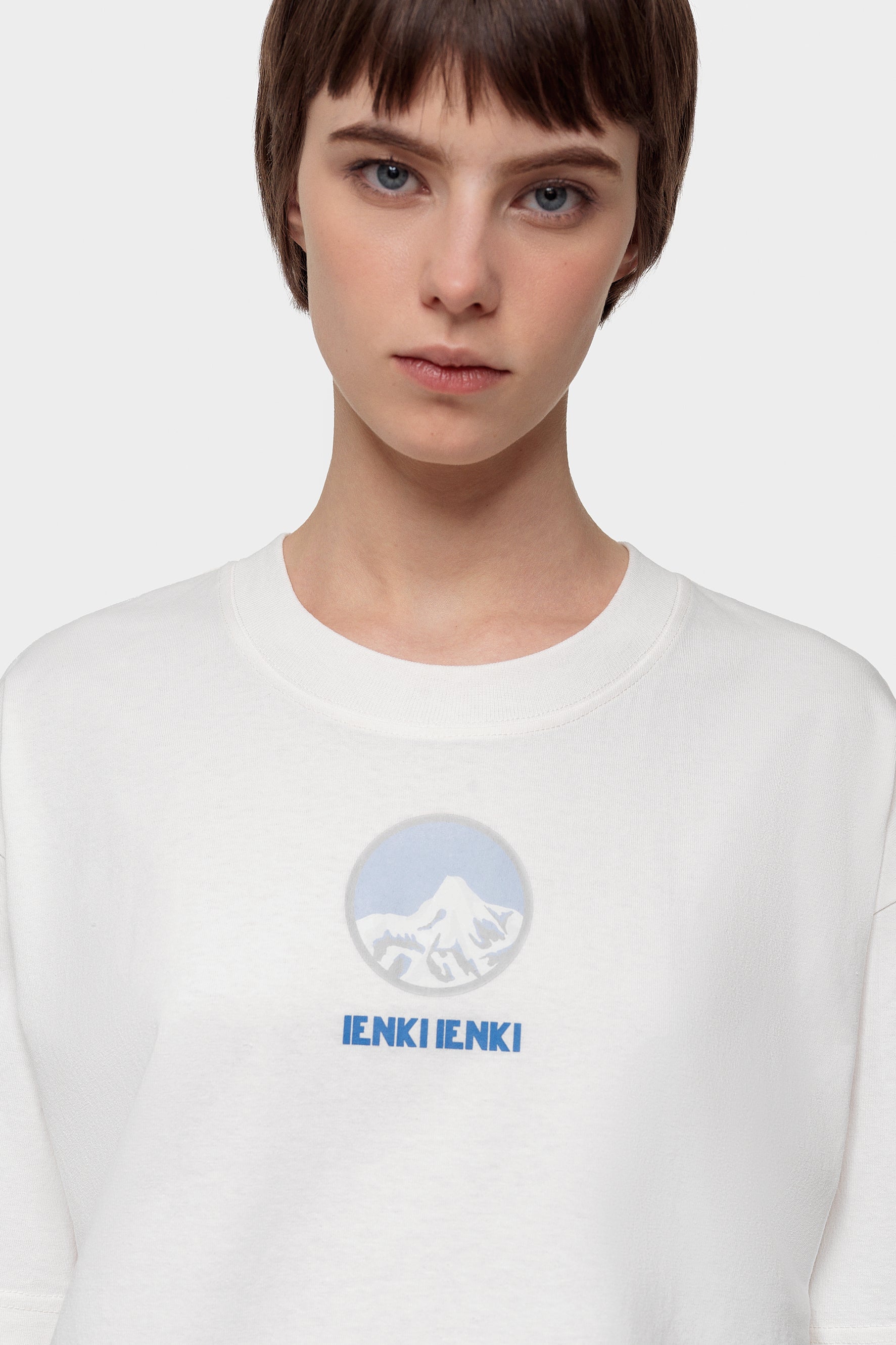 T-shirt White + Mountains