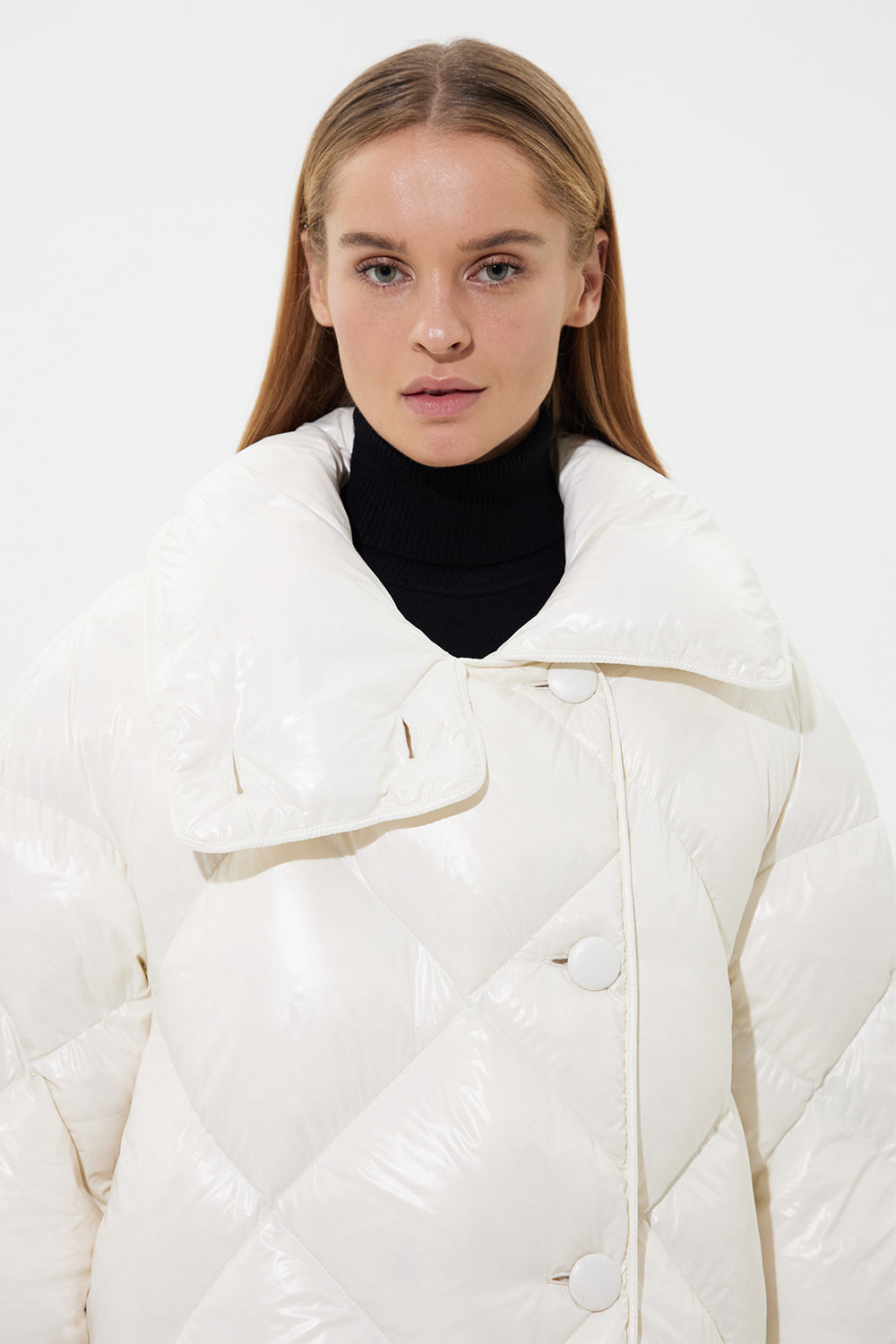 Queen Jacket Silky White