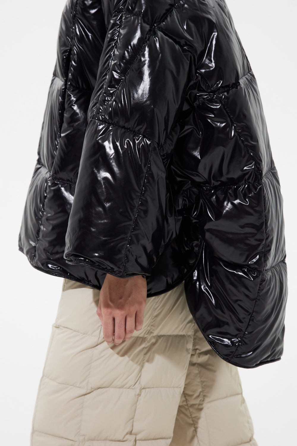 Poncho Silky Black