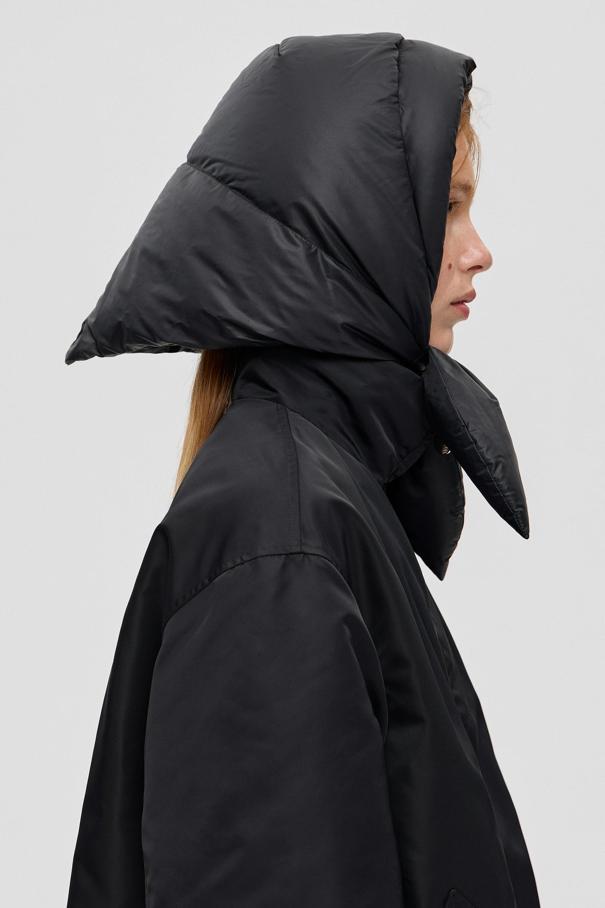 HUSTKA HOOD KISS BLACK - IENKI IENKI