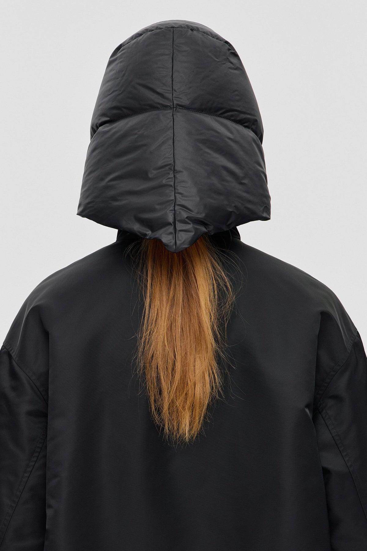 HUSTKA HOOD KISS BLACK - IENKI IENKI